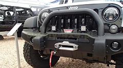 Stalowy zderzak przedni wraz z przedniaplyta montazowa wyciagarki Jeep Wrangler JK snbf06